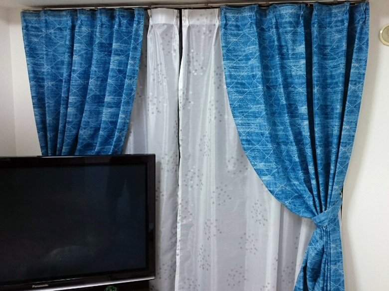 愛知県にお住いのお客様より【ルサック ブルー】【リノ シルバー】のご感想を頂きました | | 100サイズ既製カーテン通販専門店 びっくりカーテン