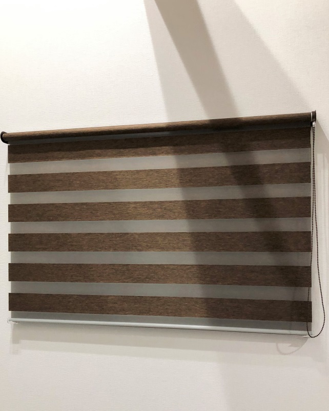 調光ロールスクリーン＜セシル　ミックスブラウン＞のレビュー写真です