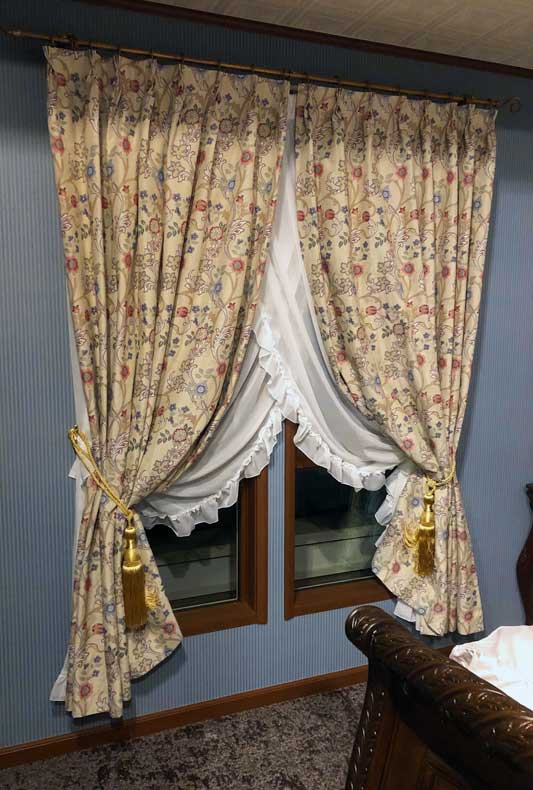 埼玉県にお住まいのお客様より モーリス ローズ モーリス ローズ レースリーブス ダブルシェード のご感想をいただきました 100サイズ既製 カーテン通販専門店 びっくりカーテン