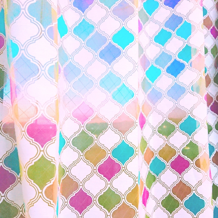奈良県にお住まいのお客様より レースルウェン ピンク のご感想をいただきました 100サイズ既製カーテン通販専門店 びっくりカーテン