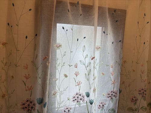 びっくりカーテン